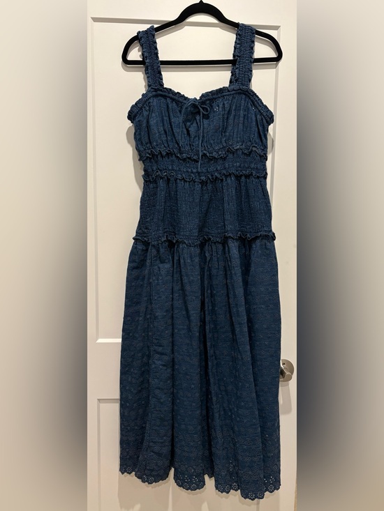 GAP Dresses & Skirts - Doen x GAP midi denim eyelet dress. Size L